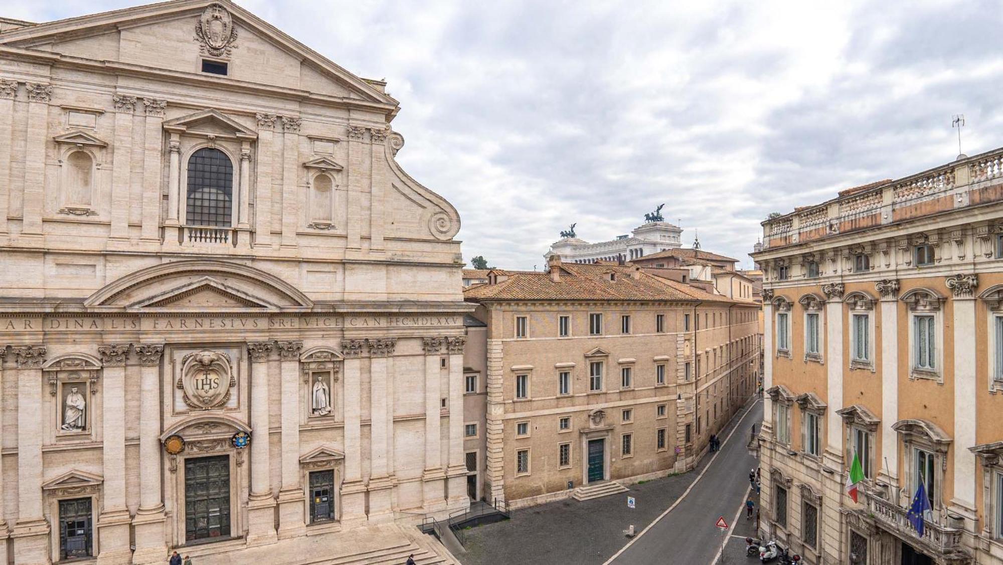 Piazza Venezia Charming Apartments With View Rome Luaran gambar