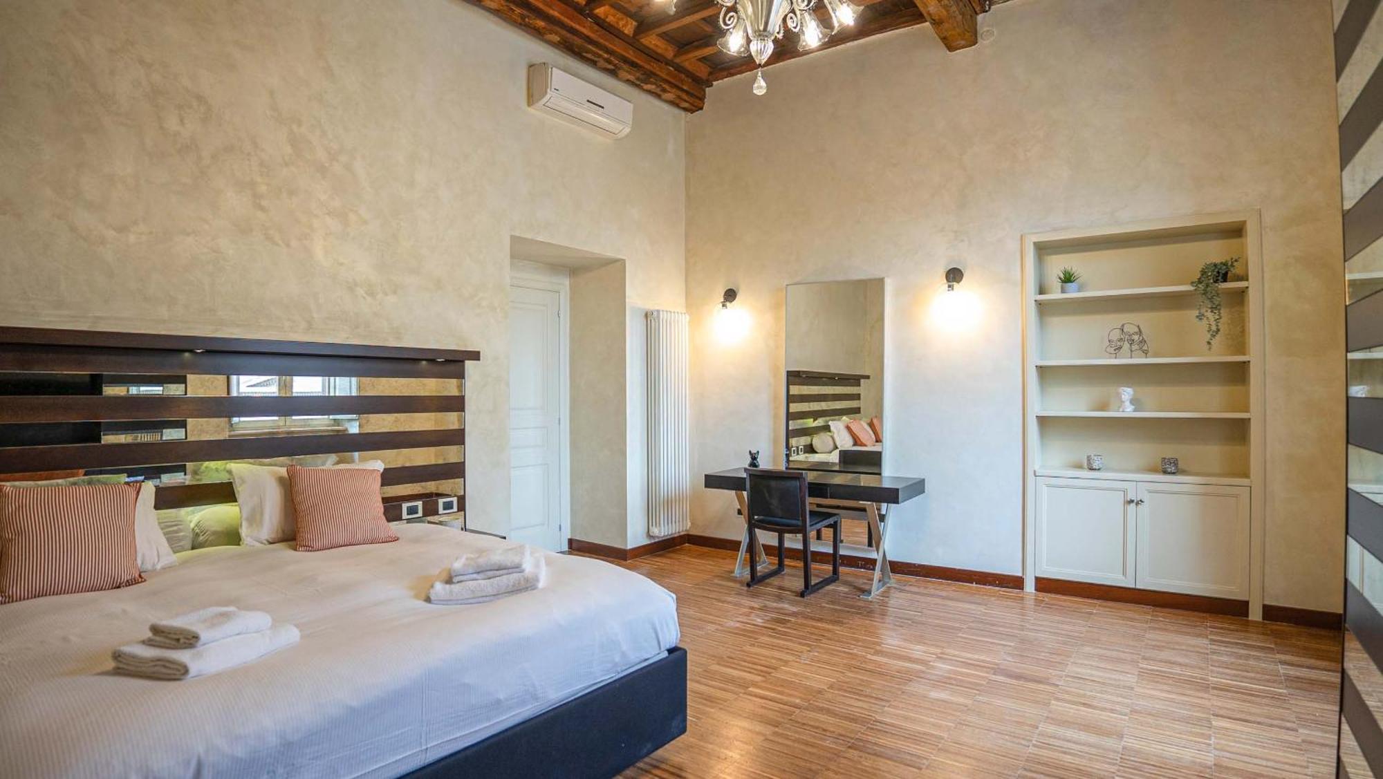 Piazza Venezia Charming Apartments With View Rome Luaran gambar